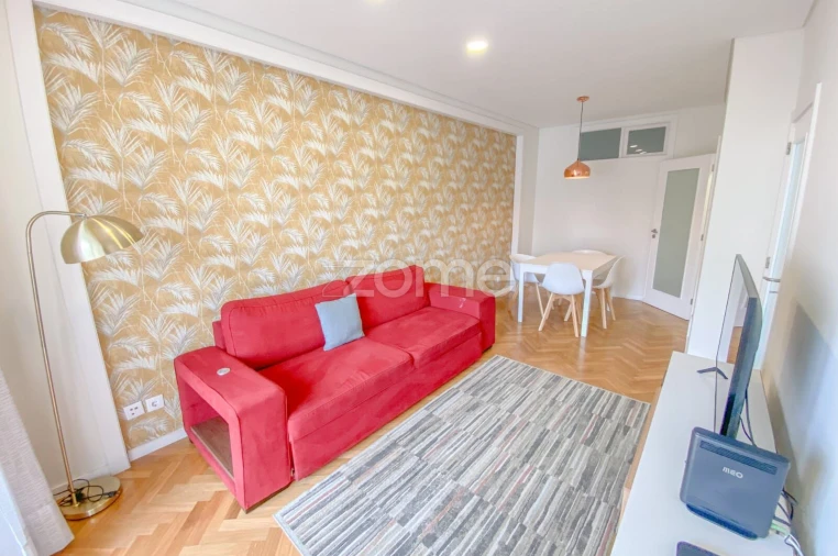 Apartamento T3 para Venda em Cedofeita, Santo Ildefonso, Sé, Miragaia, São Nicolau e Vitória Foto 3