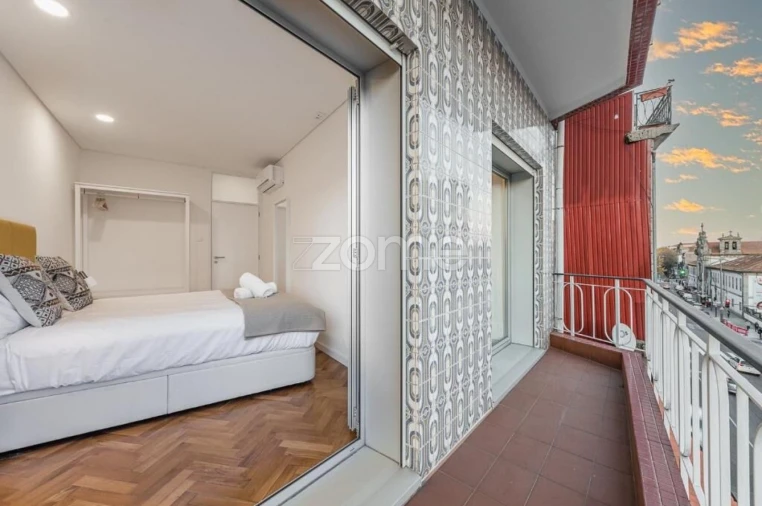 Apartamento T3 para Venda em Cedofeita, Santo Ildefonso, Sé, Miragaia, São Nicolau e Vitória Foto 4