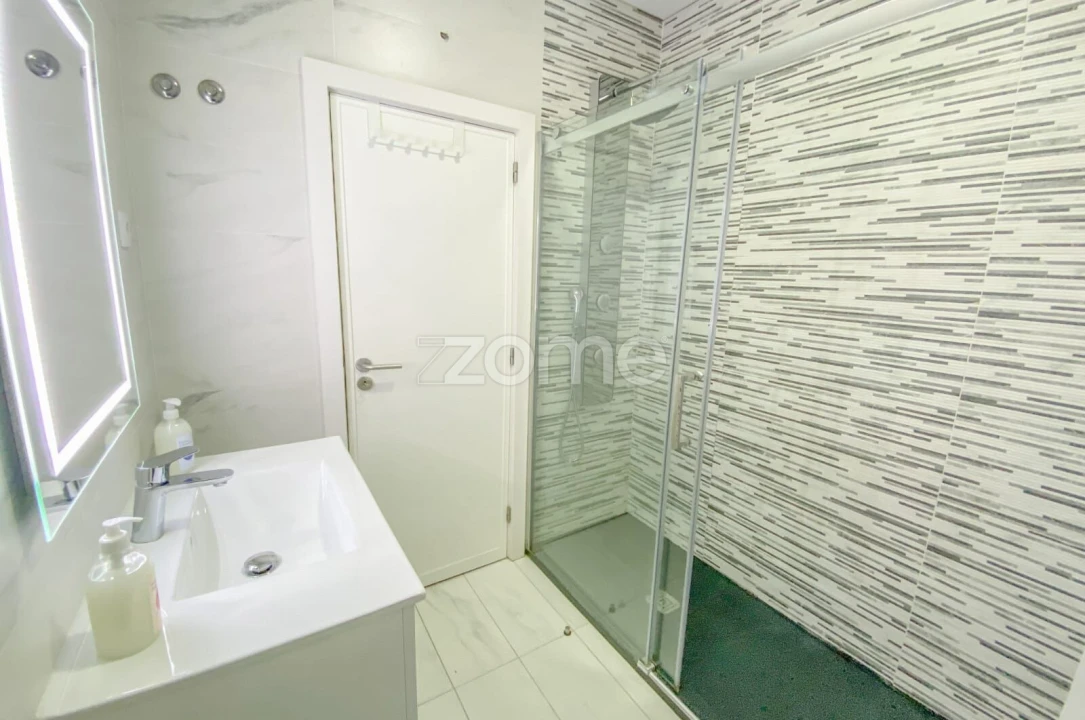 Apartamento T3 para Venda em Cedofeita, Santo Ildefonso, Sé, Miragaia, São Nicolau e Vitória Foto 27