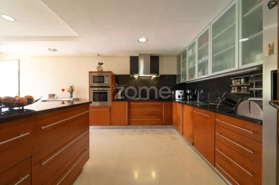 Moradia T6 para Venda em Sequeira