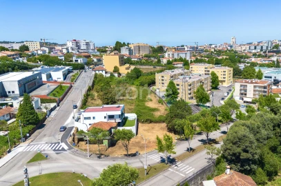 Terreno para Venda em São João da Madeira