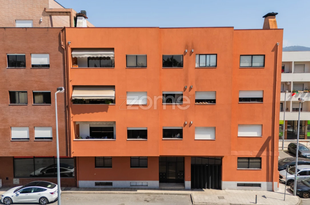 Apartamento T3 para Arrendamento em Braga (São José de São Lázaro e São João do Souto) Foto 1