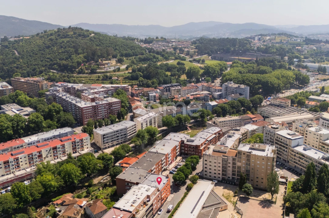 Apartamento T3 para Arrendamento em Braga (São José de São Lázaro e São João do Souto) Foto 30