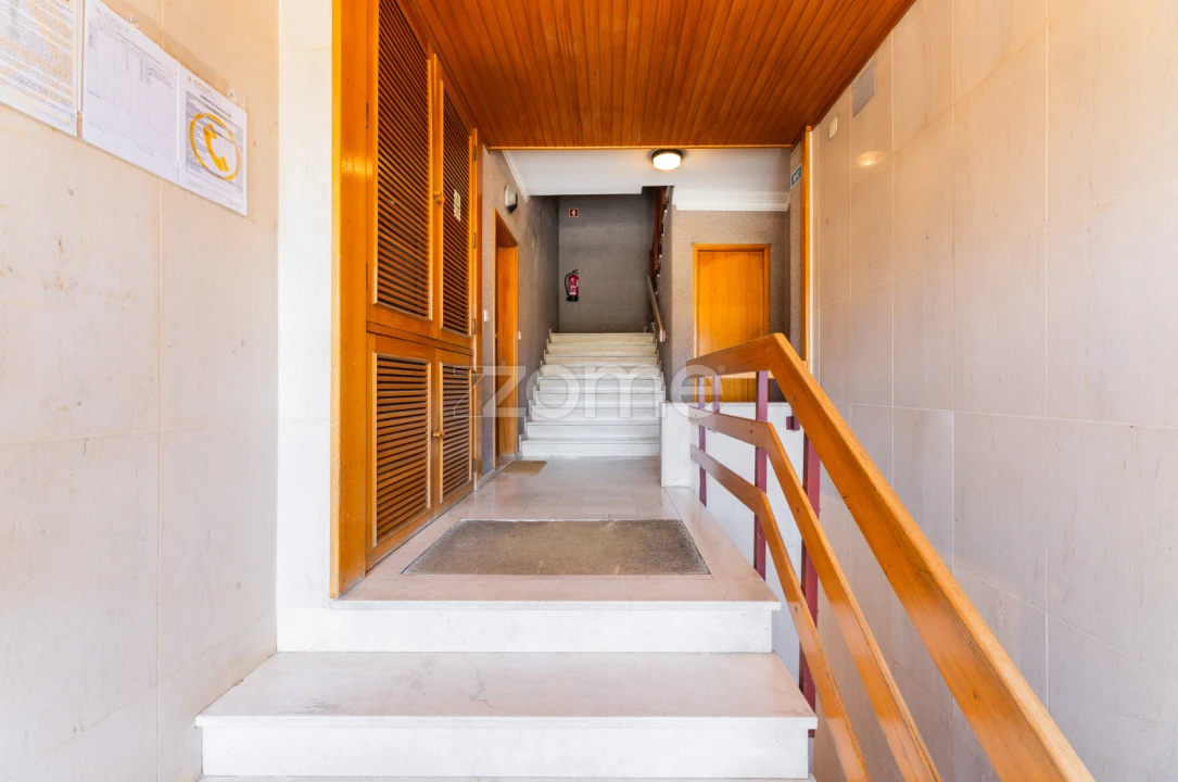 Apartamento T3 para Arrendamento em Braga (São José de São Lázaro e São João do Souto) Foto 2