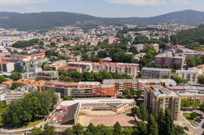 Apartamento T3 para Arrendamento em Braga (São José de São Lázaro e São João do Souto)