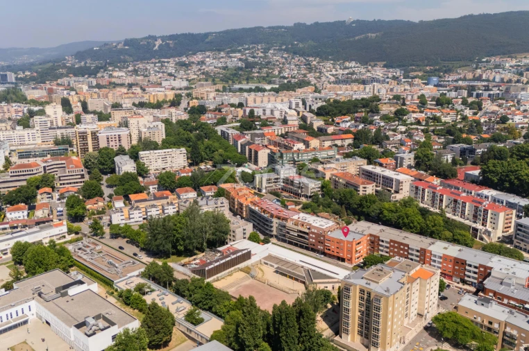 Apartamento T3 para Arrendamento em Braga (São José de São Lázaro e São João do Souto) Foto 26