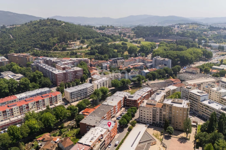 Apartamento T3 para Arrendamento em Braga (São José de São Lázaro e São João do Souto) Foto 30