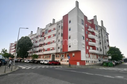 Apartamento T3 para Venda em Algueirão-Mem Martins