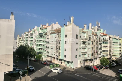 Apartamento T3 para Venda em Algueirão-Mem Martins