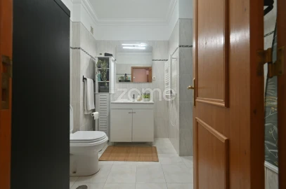Apartamento T3 para Venda em Algueirão-Mem Martins