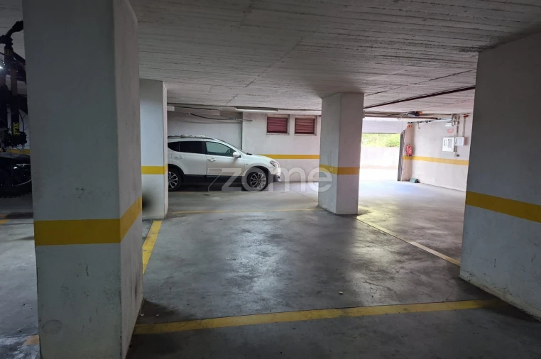 Apartamento T3 para Venda em Algueirão-Mem Martins Foto 21