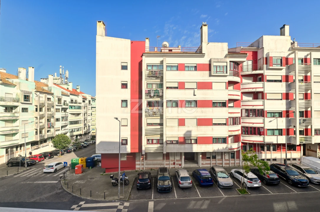 Apartamento T3 para Venda em Algueirão-Mem Martins Foto 22