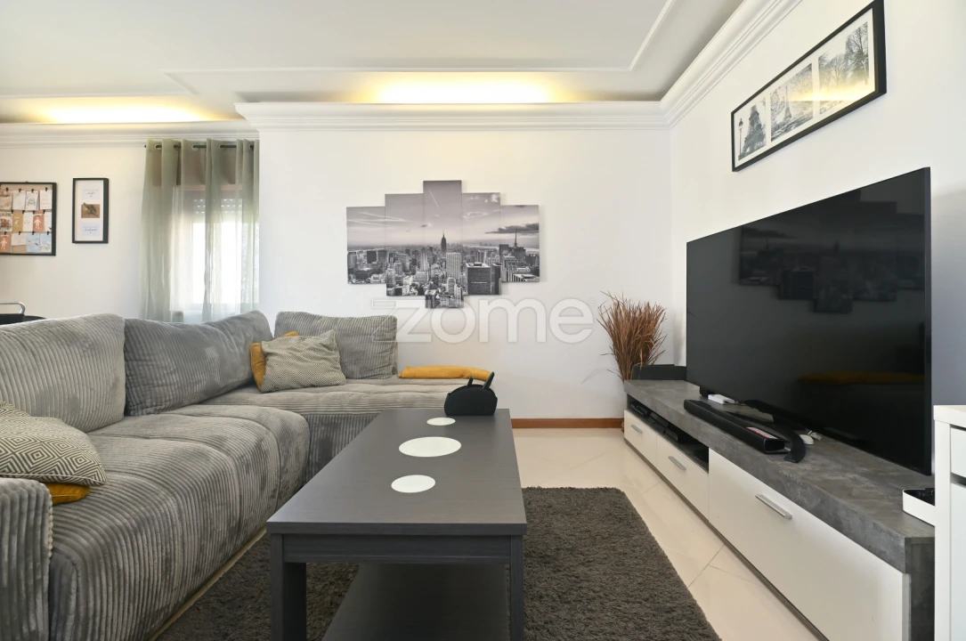 Apartamento T3 para Venda em Algueirão-Mem Martins Foto 3