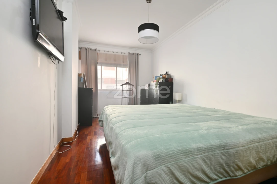 Apartamento T3 para Venda em Algueirão-Mem Martins Foto 13