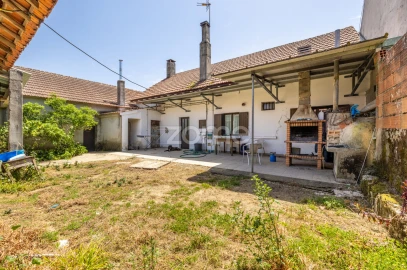 Moradia T2 para Venda em Gondemaria e Olival