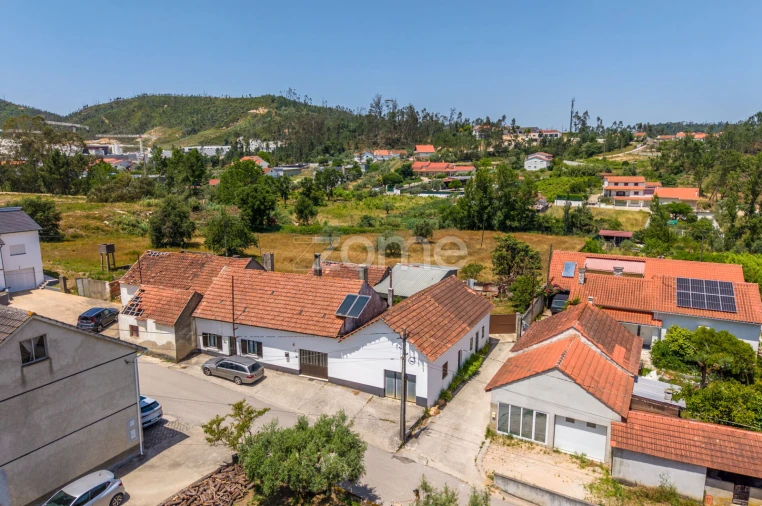 Moradia T2 para Venda em Gondemaria e Olival Foto 32
