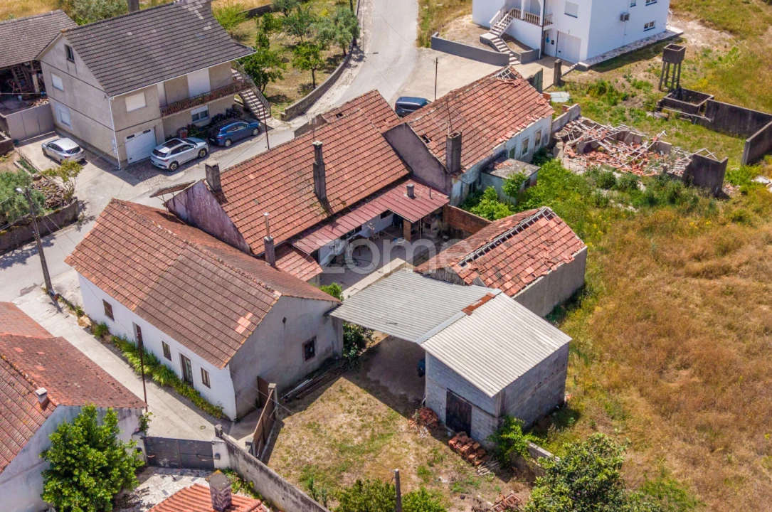 Moradia T2 para Venda em Gondemaria e Olival Foto 33