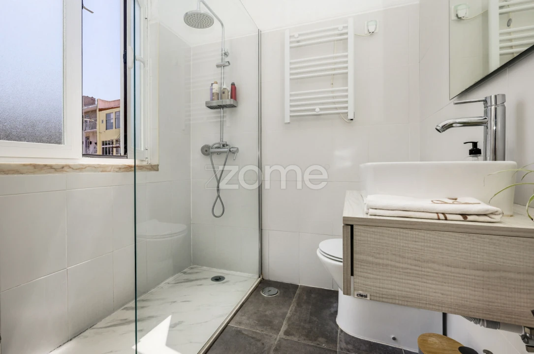 Apartamento T3 para Venda em Santo António Foto 12