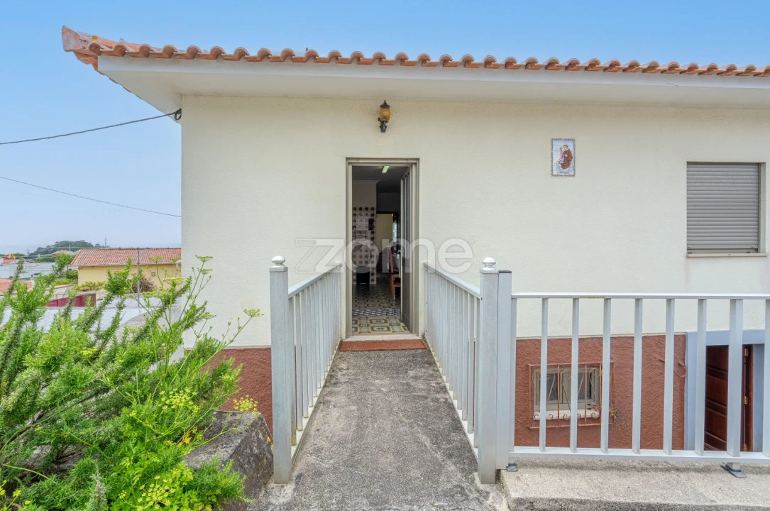Moradia T4 para Venda em Carreço Foto 5