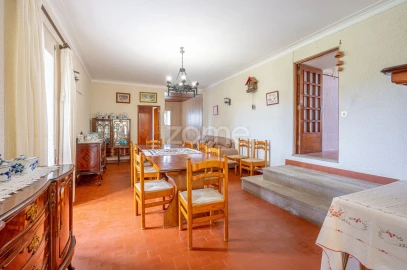 Moradia T4 para Venda em Carreço