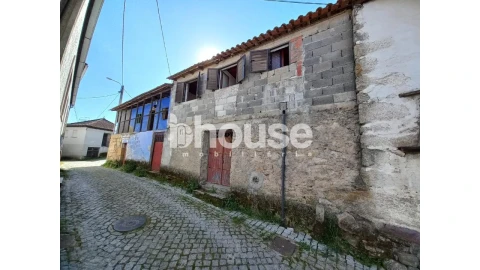 Moradia T3 para Venda em Sonim e Barreiros