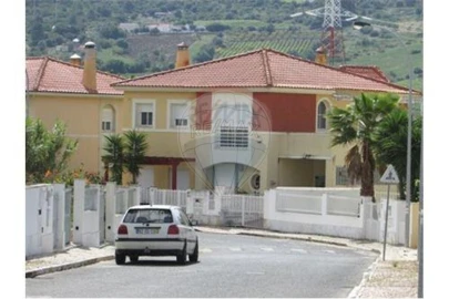 Terreno para Venda em Carregado e Cadafais