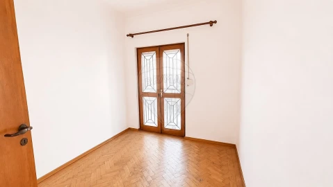 Apartamento T3 para Venda em Lagos (São Sebastião e Santa Maria)