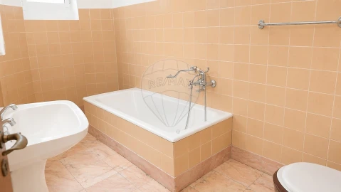 Apartamento T3 para Venda em Lagos (São Sebastião e Santa Maria)