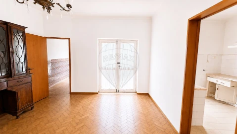 Apartamento T3 para Venda em Lagos (São Sebastião e Santa Maria)