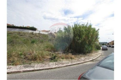 Terreno para Venda em Carregado e Cadafais