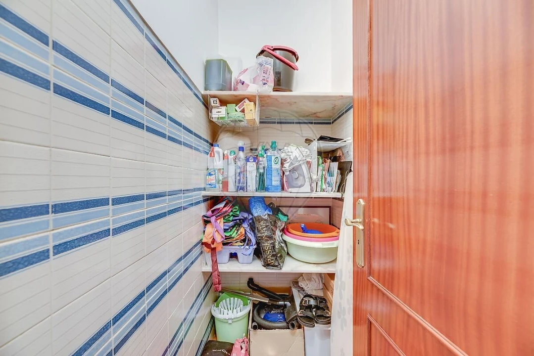 Apartamento T2 para Venda em Alfragide Foto 11