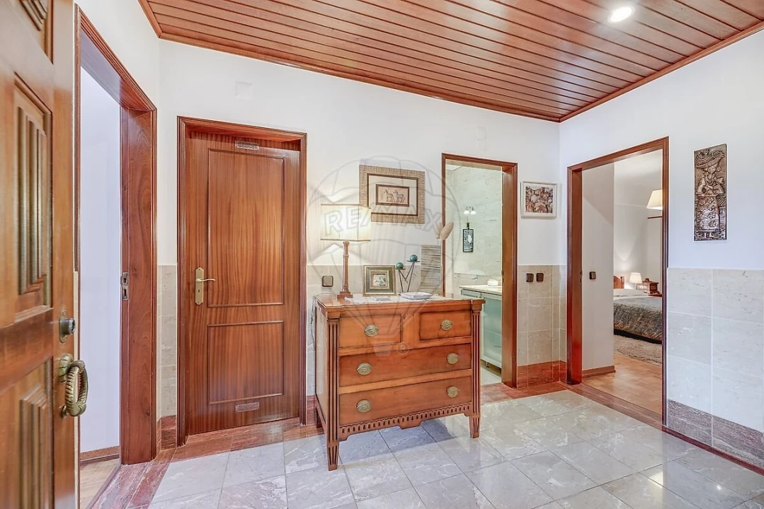 Apartamento T2 para Venda em Alfragide Foto 4