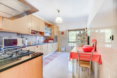 Apartamento T2 para Venda em Alfragide