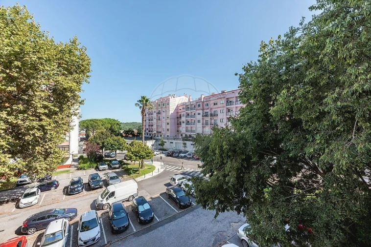 Apartamento T2 para Venda em Alfragide Foto 26
