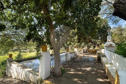 Moradia T6 para Venda em Nossa Senhora da Expectação