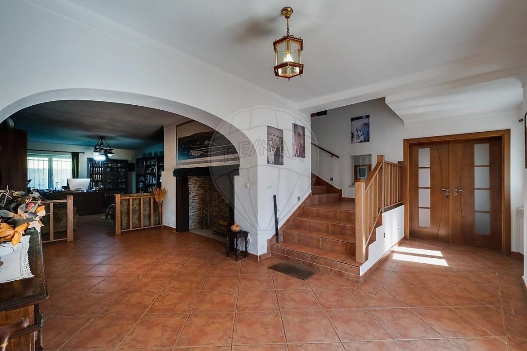 Moradia T6 para Venda em Nossa Senhora da Expectação Foto 1