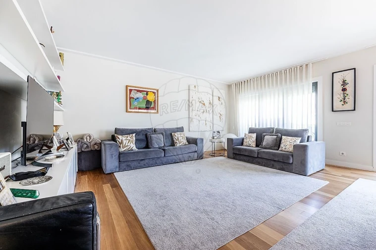 Apartamento T4 para Venda em Estrela Foto 9