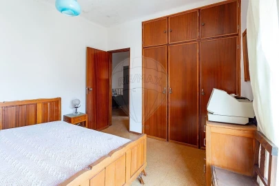 Moradia T4 para Venda em Abrigada e Cabanas de Torres