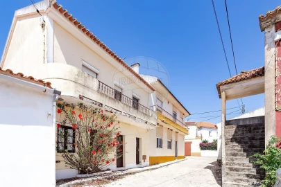 Moradia T4 para Venda em Abrigada e Cabanas de Torres