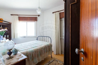 Moradia T4 para Venda em Abrigada e Cabanas de Torres
