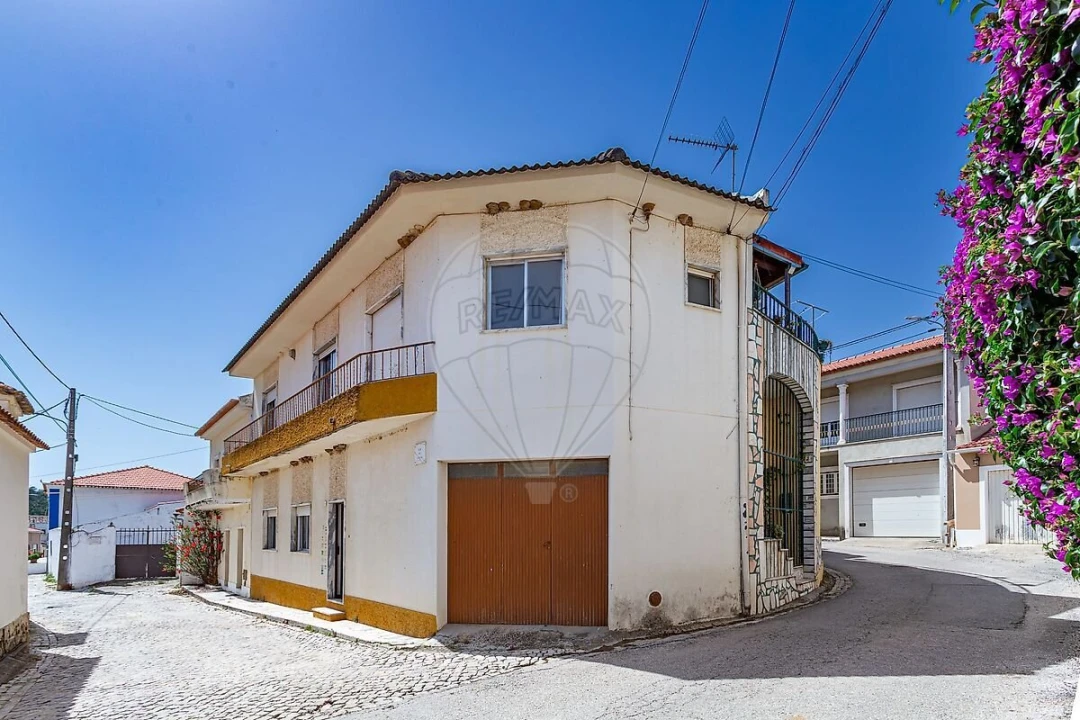 Moradia T4 para Venda em Abrigada e Cabanas de Torres Foto 2