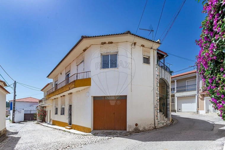 Moradia T4 para Venda em Abrigada e Cabanas de Torres Foto 2