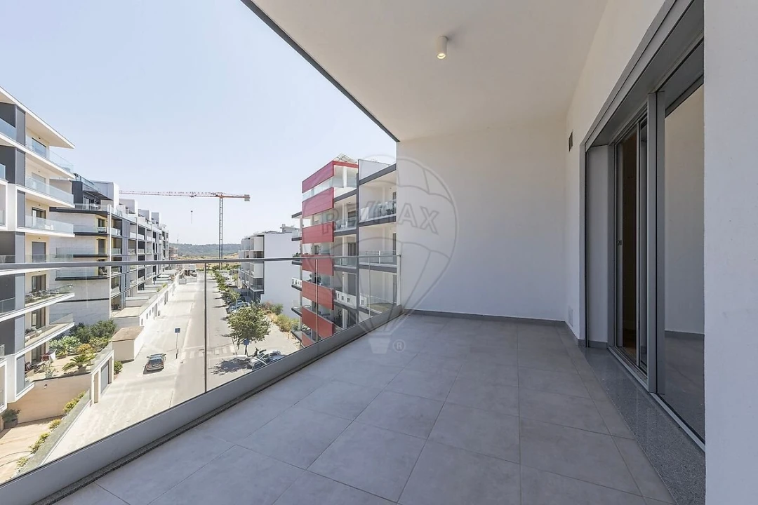 Apartamento T2 para Venda em Carnaxide e Queijas Foto 8