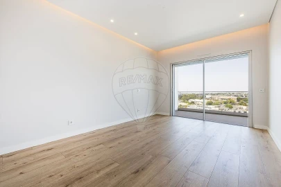 Apartamento T2 para Venda em Carnaxide e Queijas