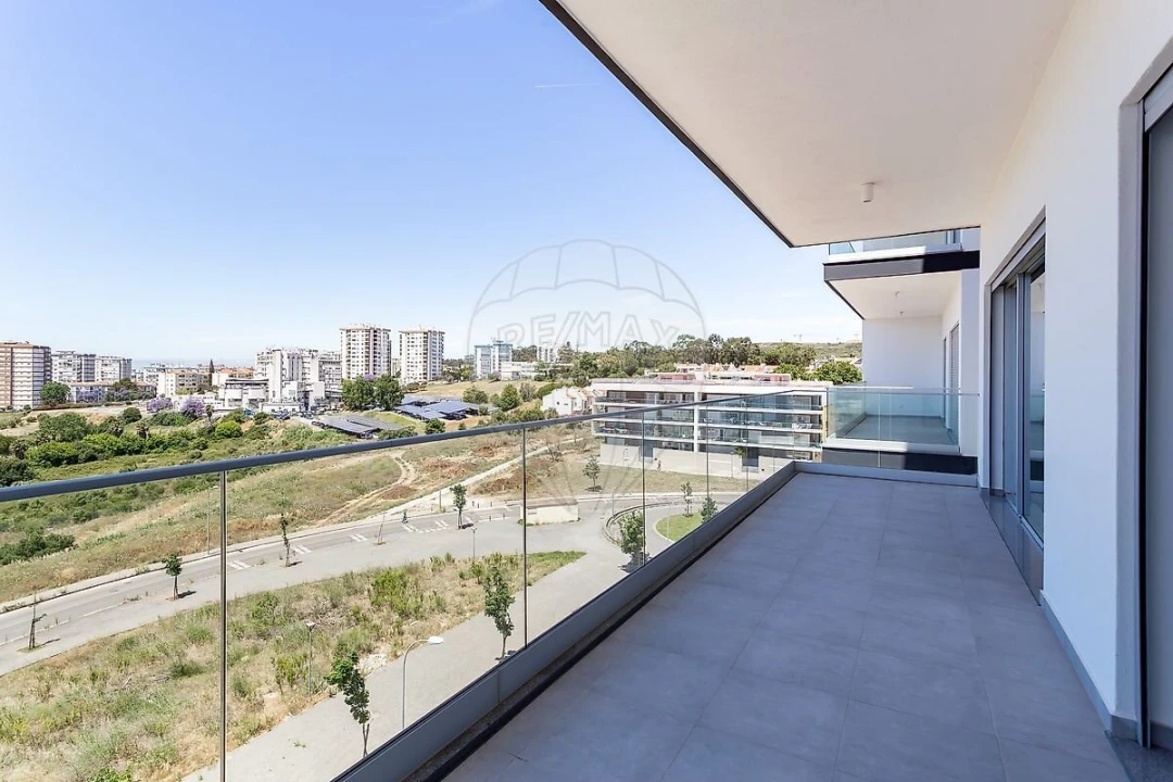 Apartamento T2 para Venda em Carnaxide e Queijas Foto 4