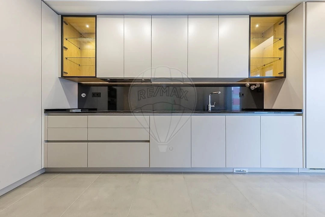 Apartamento T2 para Venda em Carnaxide e Queijas Foto 12