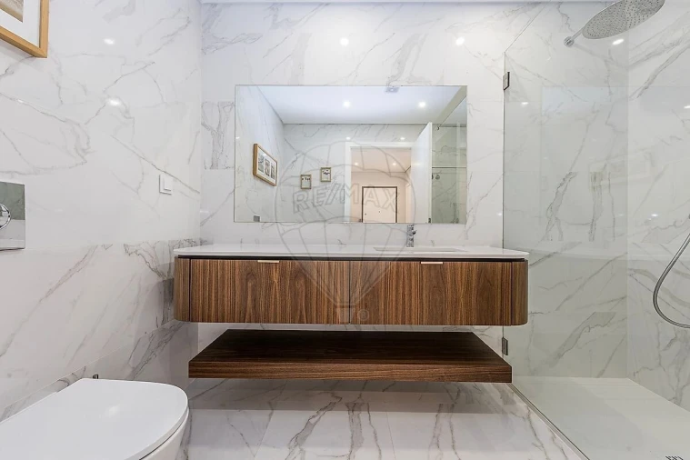 Apartamento T2 para Venda em Carnaxide e Queijas Foto 20