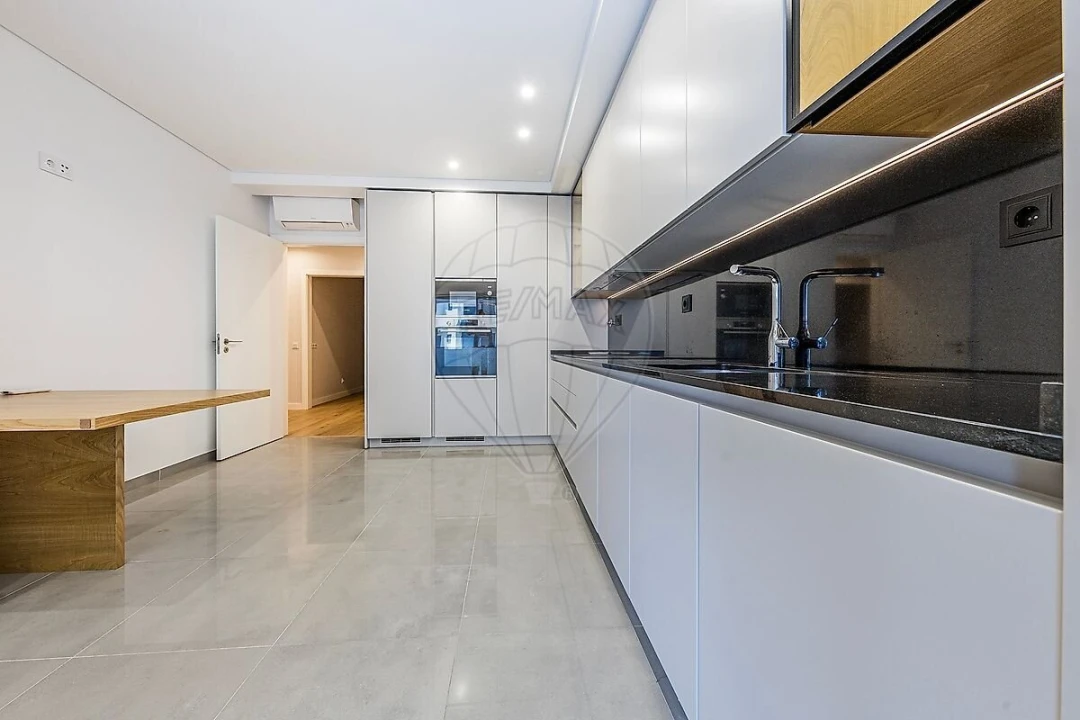 Apartamento T2 para Venda em Carnaxide e Queijas Foto 13