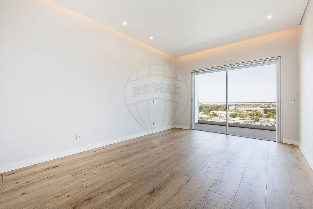 Apartamento T2 para Venda em Carnaxide e Queijas Foto 19