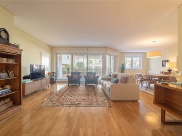 Apartamento T4 para Venda em Aldoar, Foz do Douro e Nevogilde